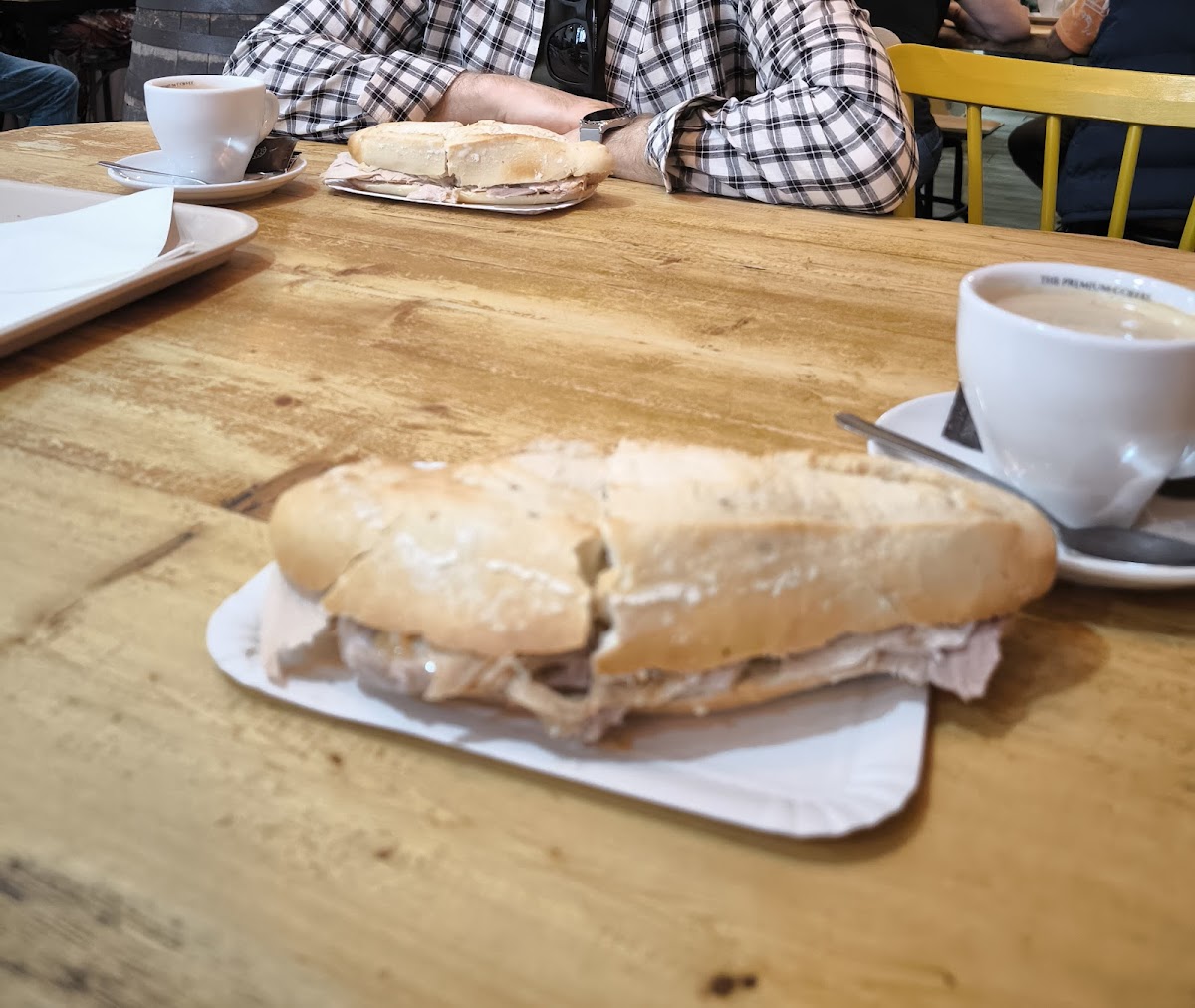 Cafetería La Pata Caliente-3