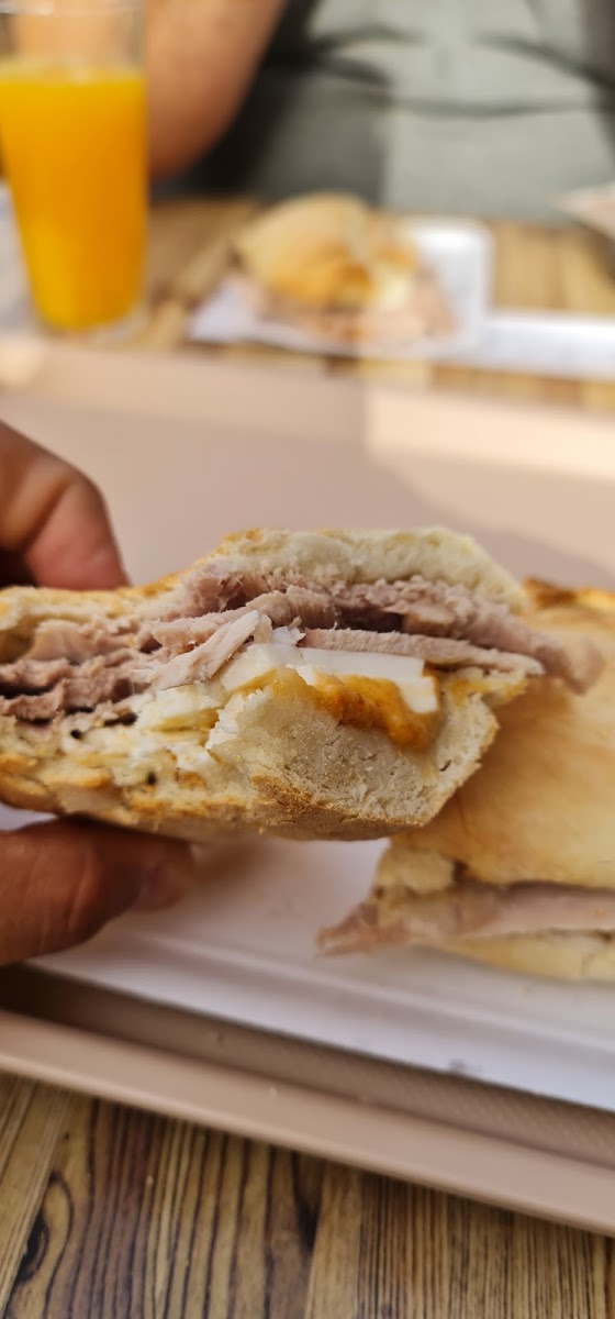 Cafetería La Pata Caliente-8